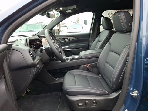 Used 2026 Chevrolet Traverse LT w/ Driver Confidence Package image 13