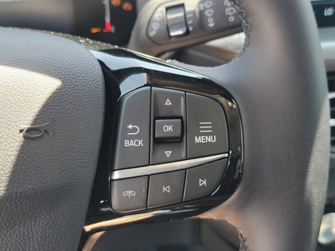 Used 2024 Ford Escape SE image 10