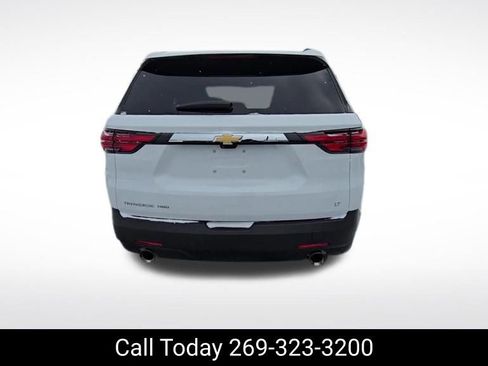 Certified 2023 Chevrolet Traverse LT w/ Rear Camera Mirror Package image 5