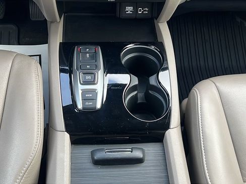 Used 2022 Honda Pilot Touring image 15
