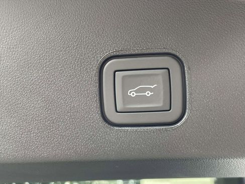 New 2026 Cadillac Lyriq Sport image 11