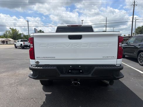 New 2026 Chevrolet Silverado 2500 Custom w/ Custom Value Package AWD/4WD image 15