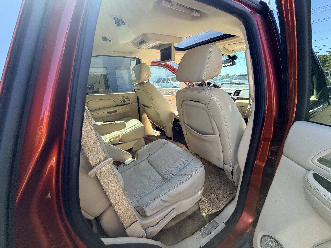 Used 2007 Cadillac Escalade 2WD w/ Information Package image 63