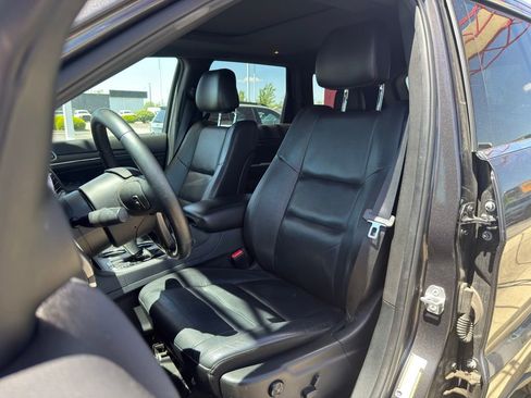 Used 2018 Jeep Grand Cherokee Limited AWD/4WD image 14