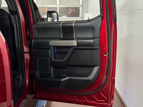 Used 2019 Ford F150 Platinum w/ Equipment Group 701A Luxury image 44