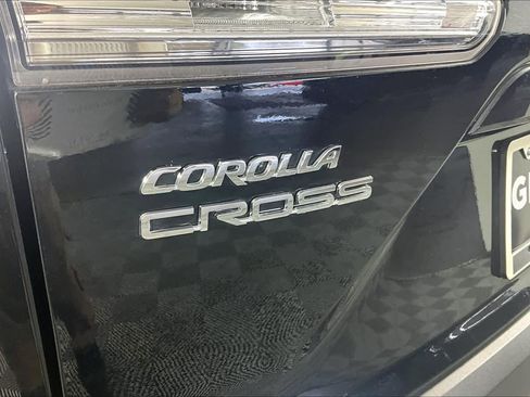 Used 2024 Toyota Corolla Cross LE FWD image 30