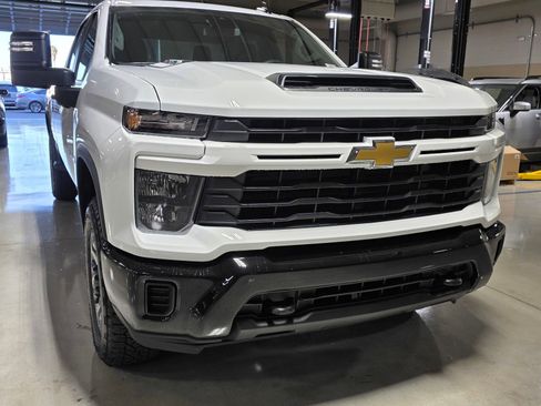 New 2026 Chevrolet Silverado 2500 Custom image 9