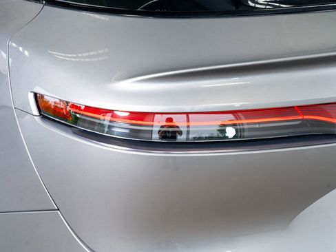 Used 2024 Lucid Air Pure RWD image 21