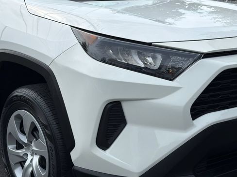 Used 2022 Toyota RAV4 LE FWD image 8