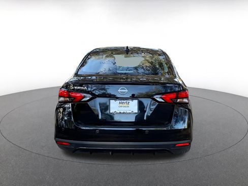 Used 2025 Nissan Versa SV image 6