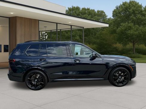 Certified 2024 BMW X7 xDrive40i w/ M Sport Package AWD/4WD image 7
