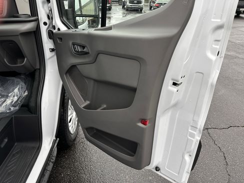 New 2025 Ford Transit 250 Low Roof w/ Exterior Upgrade Package RWD image 11