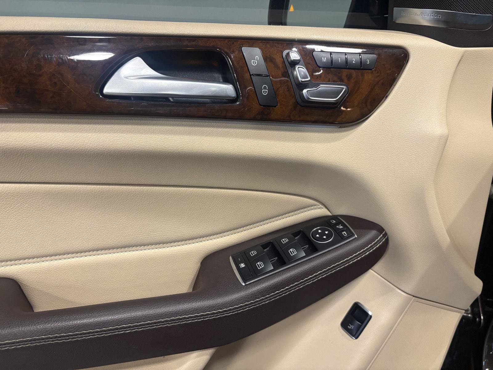Used 2017 Mercedes-Benz GLS 450 4MATIC image 11