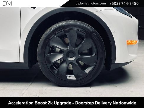 Used 2021 Tesla Model Y Long Range AWD/4WD image 41