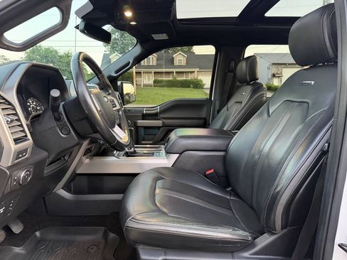 Used 2019 Ford F150 Platinum w/ Equipment Group 701A Luxury AWD/4WD image 19