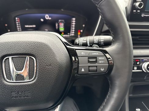 Used 2025 Honda Pilot Elite image 28