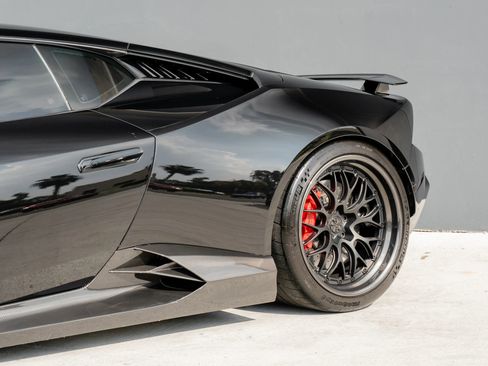 Used 2024 Lamborghini Huracan Tecnica image 25