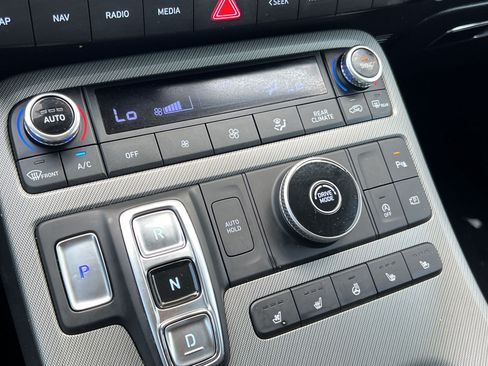 Used 2025 Hyundai Palisade SEL FWD image 19