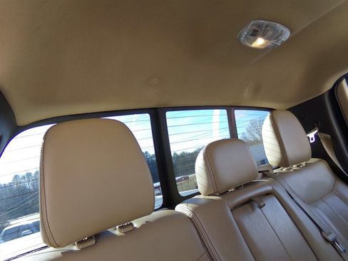 Used 2011 Ford F150 Lariat w/ Lariat Chrome Pkg image 46