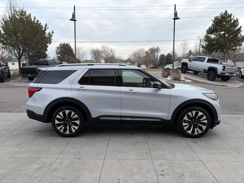 Used 2025 Ford Explorer Platinum w/ LUX Leather Package image 3