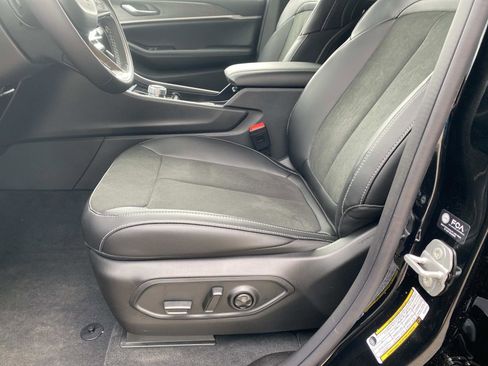 New 2026 Jeep Grand Cherokee Altitude RWD image 12