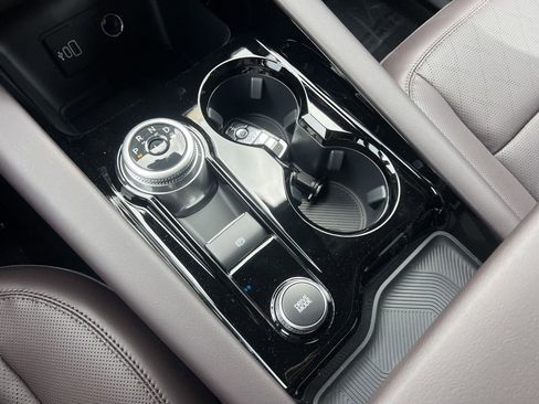 New 2026 Ford Explorer Platinum RWD image 8