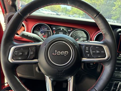 Used 2021 Jeep Wrangler Unlimited Rubicon AWD/4WD image 23