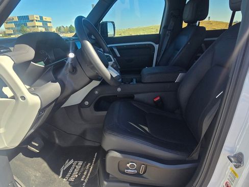 Used 2023 Land Rover Defender 130 X-Dynamic SE image 11