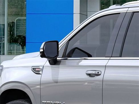 New 2025 GMC Yukon XL Denali w/ Sun & Power Step Package image 12