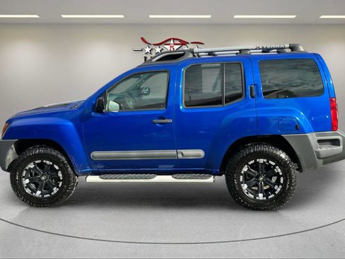 Used 2015 Nissan Xterra S image 2