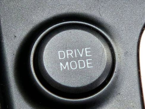 Used 2021 Hyundai Kona SE image 14