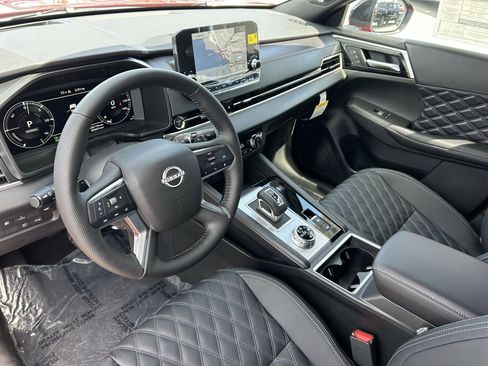 New 2026 Nissan Rogue Platinum image 34