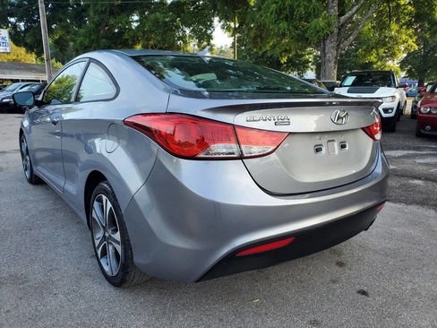 Used 2013 Hyundai Elantra SE FWD image 5