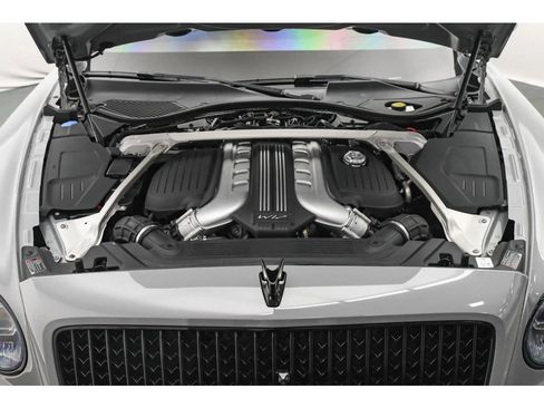 Certified 2023 Bentley Flying Spur W12 image 31