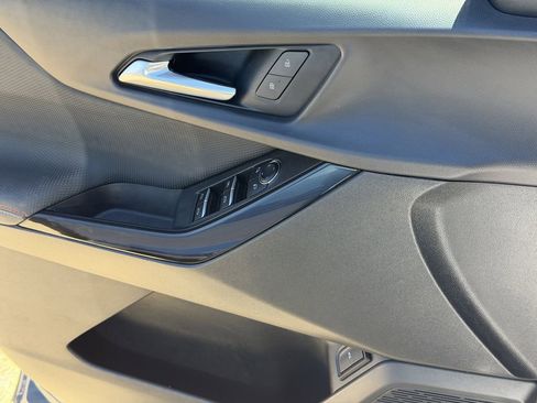 Used 2025 Chevrolet Equinox RS image 26