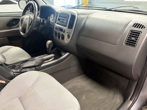 Used 2007 Ford Escape XLT FWD image 10