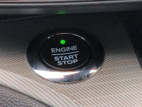 Used 2020 Ford Explorer XLT w/ Equipment Group 202A RWD image 25