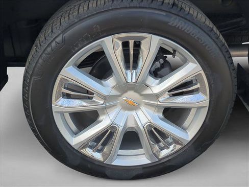 New 2025 Chevrolet Silverado 1500 High Country AWD/4WD image 10
