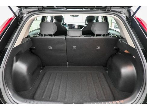 Used 2025 Kia Niro LX FWD image 30