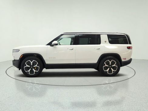 Used 2024 Rivian R1S Adventure AWD/4WD image 8
