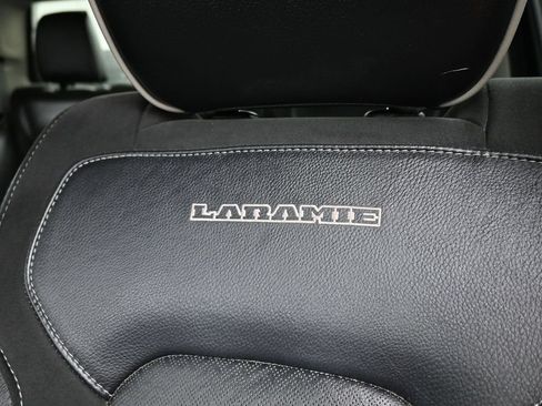 Used 2022 RAM 1500 Laramie AWD/4WD image 12