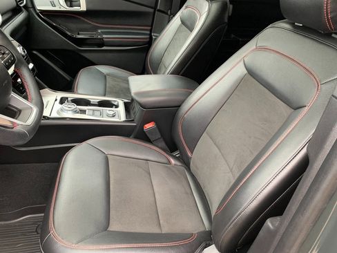 Certified 2023 Ford Explorer ST-Line w/ Class IV Trailer Tow Package image 19