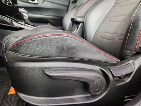 Used 2020 Kia Forte GT w/ GT2 Package image 11