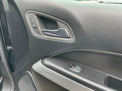 Used 2022 Chevrolet Colorado LT w/ Fleet Safety Package RWD image 30