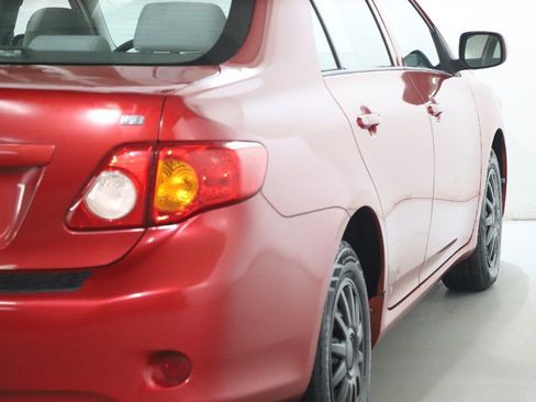 Used 2010 Toyota Corolla LE image 10