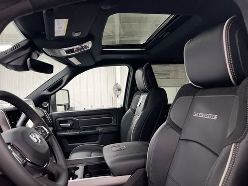 New 2026 RAM 3500 Laramie AWD/4WD image 14