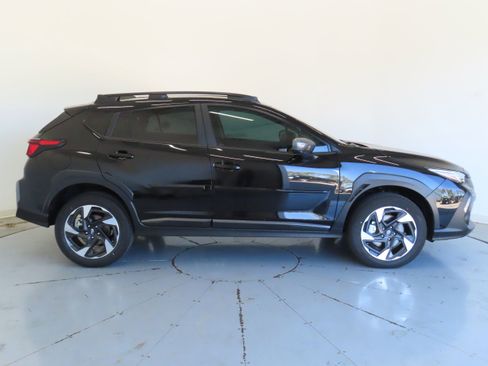 New 2025 Subaru Crosstrek 2.5i Limited w/ Crosstrek Mirror Package image 2