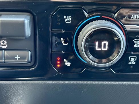 Used 2022 Chevrolet Silverado 1500 High Country image 30