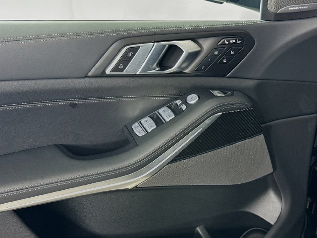 Used 2024 BMW ALPINA XB7 AWD/4WD image 18