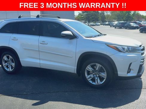 Used 2017 Toyota Highlander Limited w/ Carpet Mat Package AWD/4WD image 3